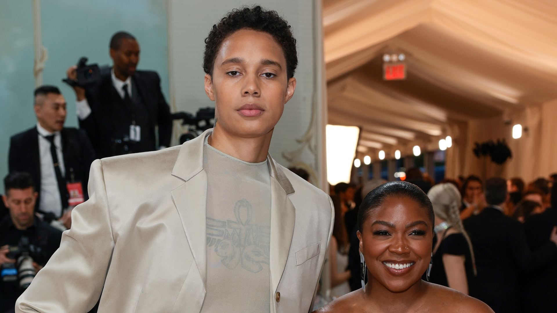Brittney Griner und Cherelle beim Met Gala "Karl Lagerfeld: A Line Of Beauty", Mai 2023, New York