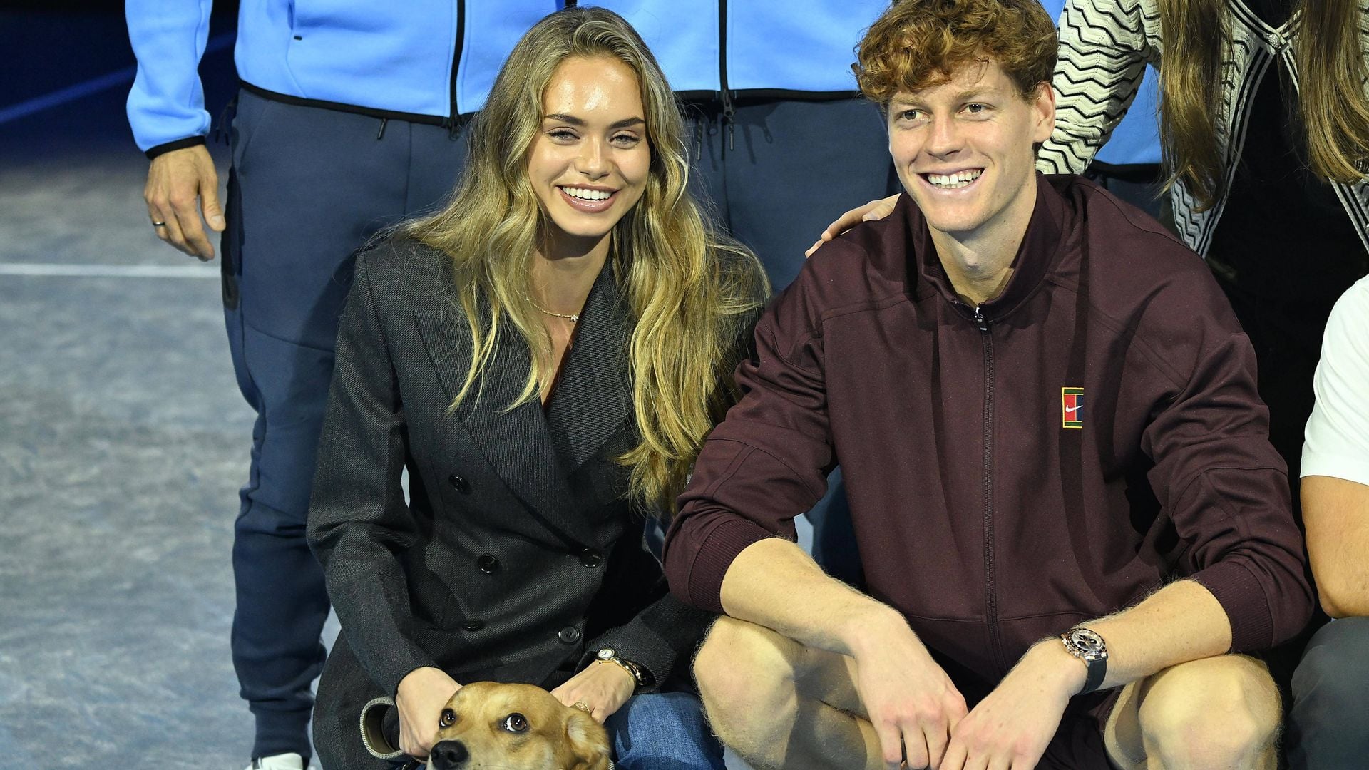 Laila Hasanovic und Jannik Sinner mit seinem Hund Snoopy in Turin, November 2025